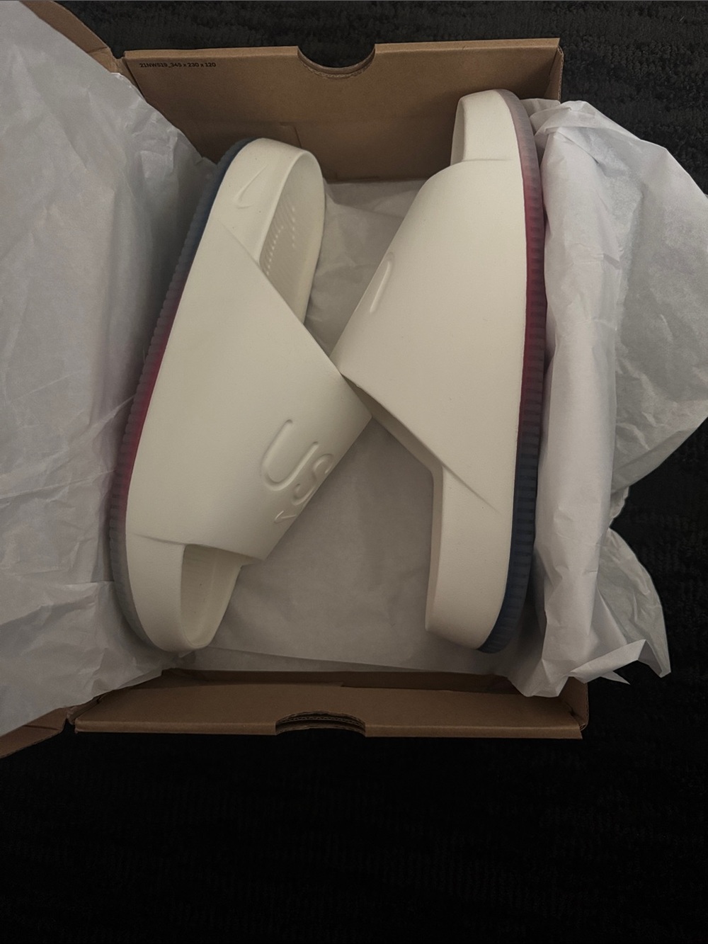 Nike Slides - Picture 2 of 4